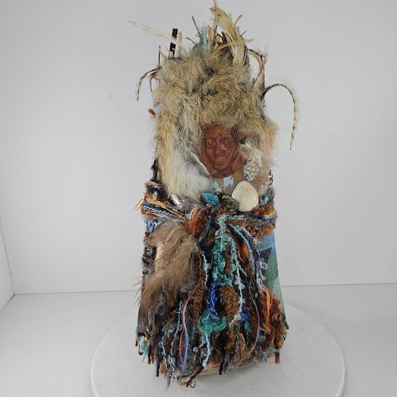 Handcrafted Nature Spirit Doll Witch Shaman Feathers Fur Shells Yarn Accents - Picture 6 of 10